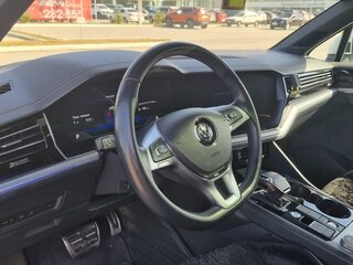 2019 Volkswagen Touareg III, белый, 6500000 рублей, вид 5
