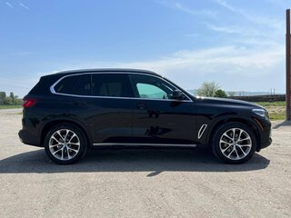 2019 BMW X5 40i IV (G05/G18), чёрный, 4299999 рублей, вид 3