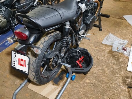 2018 Triumph Street Twin, белый, 750000 рублей, вид 3