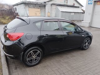 2012 Opel Astra J Рестайлинг, чёрный, 630000 рублей, вид 2