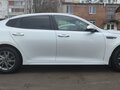 2020 Kia Optima IV Рестайлинг, белый, 1800000 рублей - вид 2