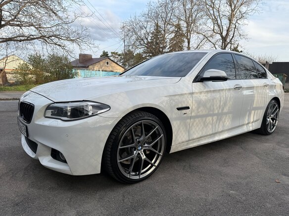2016 BMW 5 серии 528i xDrive VI (F10/F11/F07) Рестайлинг, белый, 2800000 рублей - вид 13