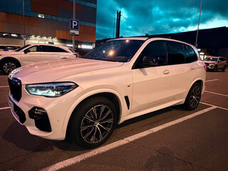 2019 BMW X5 30d IV (G05/G18), белый, 5350000 рублей, вид 4