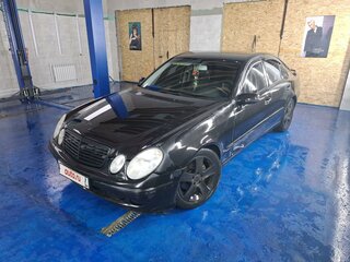 2003 Mercedes-Benz E-Класс 320 III (W211, S211), чёрный, 990000 рублей, вид 2