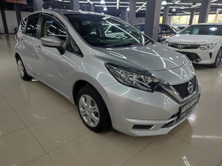 2018 Nissan Note II Рестайлинг, серебристый, 849000 рублей, вид 3