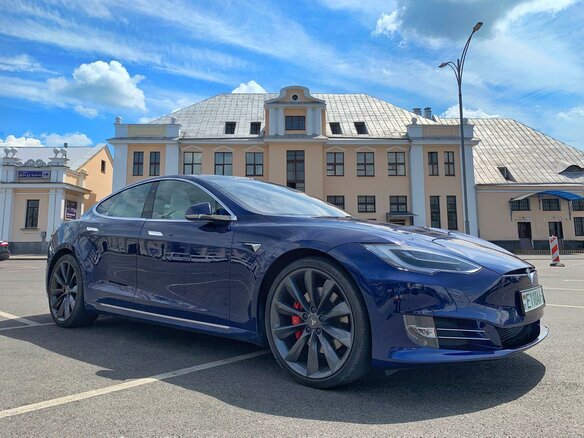 2017 Tesla Model S P100D I Рестайлинг, синий - вид 2