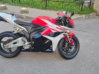 2012 Honda CBR 600RR, красный, 1000000 рублей, вид 4
