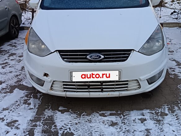 2014 Ford Galaxy II Рестайлинг, белый, 625000 рублей - вид 1