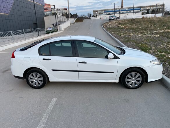 2008 Renault Laguna III, белый - вид 24