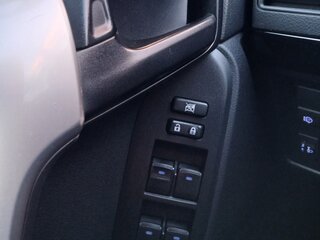 2018 Toyota Land Cruiser Prado 150 Series Рестайлинг 2, белый, 5000000 рублей, вид 5