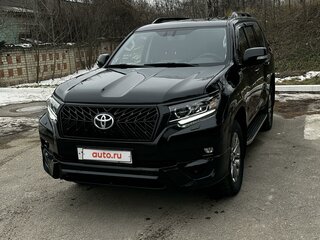 2017 Toyota Land Cruiser Prado 150 Series Рестайлинг 2, чёрный, 5100000 рублей, вид 3