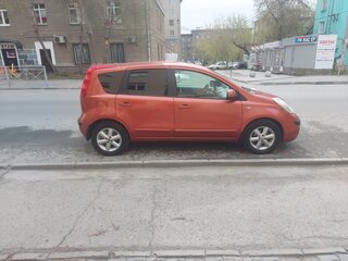 2007 Nissan Note I, красный, 700000 рублей, вид 5