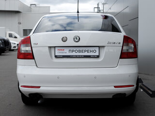 2012 Skoda Octavia II (A5) Рестайлинг, белый, 629000 рублей, вид 4