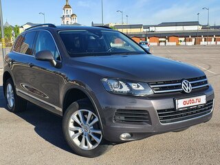 2010 Volkswagen Touareg II, серый, 1890000 рублей, вид 2