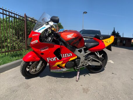 1999 Honda CBR 919RR Fireblade, красный, 340000 рублей, вид 3