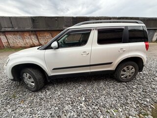 2014 Skoda Yeti I Рестайлинг, белый, 870000 рублей, вид 4