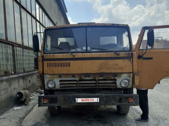 1989 КамАЗ 5511, жёлтый, 400000 рублей - вид 1