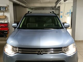2014 Mitsubishi Outlander PHEV III, серебристый, 2120000 рублей, вид 2
