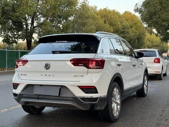 2021 Volkswagen T-Roc I, белый, 1700000 рублей - вид 3