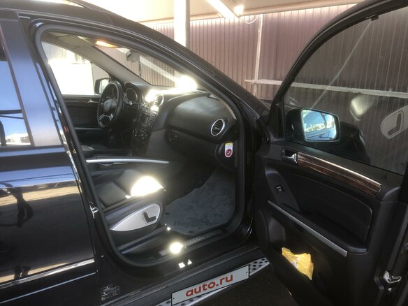 2011 Mercedes-Benz M-Класс 300 II (W164) Рестайлинг, чёрный, 1600000 рублей - вид 14