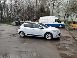 2009 Renault Megane III, белый, 450000 рублей, вид 3