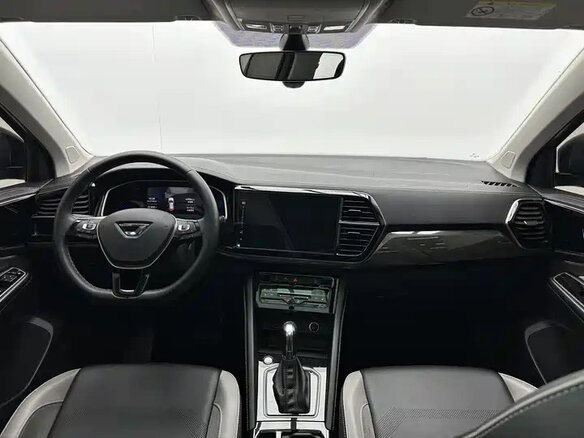 2022 Jetta VS7 I Рестайлинг 1, серый, 1750000 рублей - вид 5