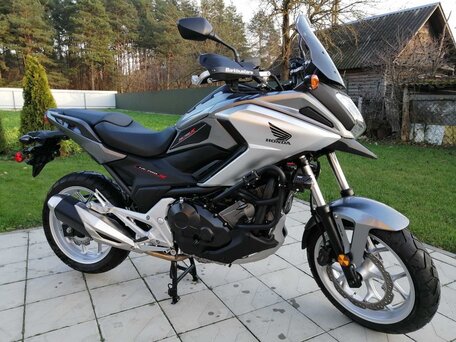2017 Honda NC 700X, серебристый, 650000 рублей, вид 1