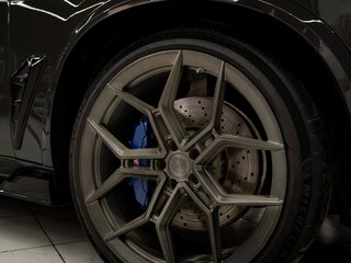2021 BMW X5 M Competition III (F95), серый, 14500000 рублей, вид 2