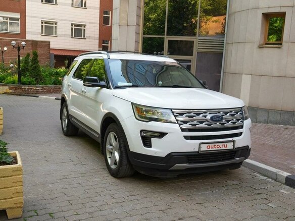 2018 Ford Explorer V Рестайлинг 2, белый, 2001000 рублей