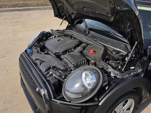 2020 Mini Hatch Cooper III (F55/F56) Рестайлинг, чёрный - вид 17