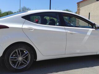 2014 Hyundai Elantra V (MD) Рестайлинг, белый, 800000 рублей, вид 5