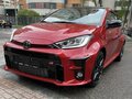 2020 Toyota Yaris IV, белый - вид 2