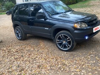 2011 Chevrolet Niva I Рестайлинг, чёрный, 600000 рублей, вид 1
