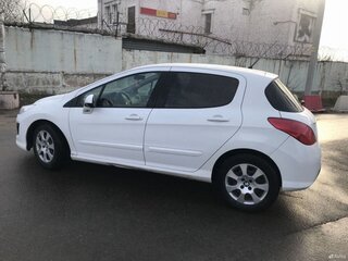 2012 Peugeot 308 I Рестайлинг, белый, 400000 рублей, вид 3