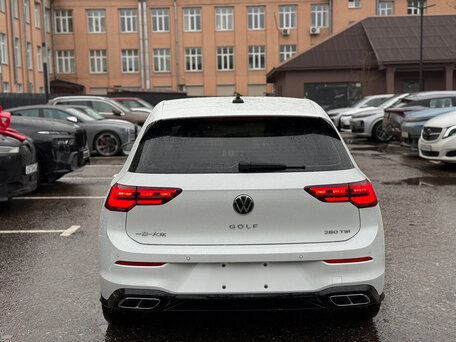 2023 Volkswagen Golf VIII, белый, 2199000 рублей, вид 5