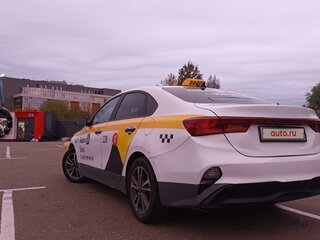 2022 Kia Cerato IV Рестайлинг, чёрный, 1670000 рублей, вид 2