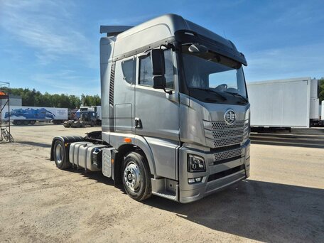 2024 FAW J6 CA4180, серебристый, 6899000 рублей, вид 1