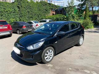 2013 Hyundai Solaris I, чёрный, 725000 рублей, вид 1