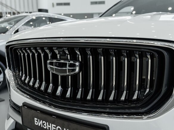 2026 Geely Monjaro I Рестайлинг, белый - вид 9