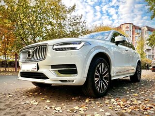 2020 Volvo XC90 B5 II Рестайлинг 1, белый, 5000000 рублей, вид 2