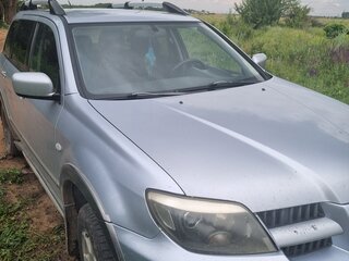 2005 Mitsubishi Outlander I, серебристый, 650000 рублей, вид 3