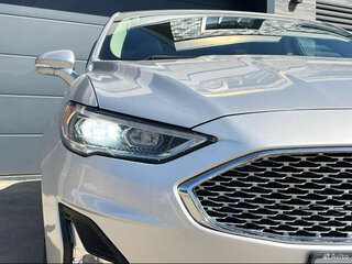 2018 Ford Fusion (North America) II Рестайлинг, серебристый, 2300000 рублей, вид 2