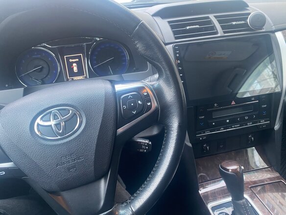 2017 Toyota Camry VII (XV50) Рестайлинг, белый, 2100000 рублей - вид 11