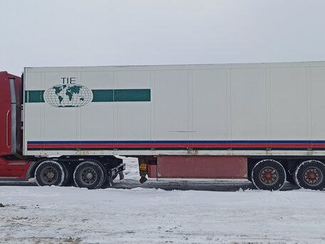 2003 Freightliner Columbia, красный, 2000000 рублей, вид 1