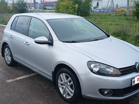2010 Volkswagen Golf VI, серебристый, 950000 рублей, вид 3