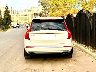 2020 Volvo XC90 B5 II Рестайлинг 1, белый, 5000000 рублей, вид 4