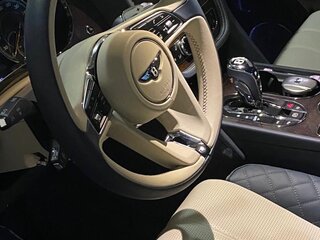 2018 Bentley Bentayga I, синий, 13700000 рублей, вид 4