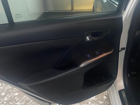 2017 Toyota Camry VII (XV50) Рестайлинг, белый, 2100000 рублей - вид 18