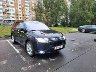 2013 Mitsubishi Outlander III, чёрный, 1390000 рублей, вид 3