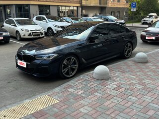 2018 BMW 5 серии M550i xDrive VII (G30/G31/G38), чёрный, 4500000 рублей, вид 1